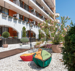 Hotel_Exterior_16.jpg