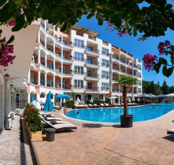 Hotel_Exterior_16.jpg