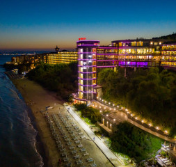 Hotel_Exterior_16.jpg