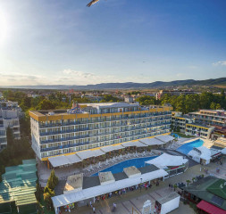 Hotel_Exterior_18.jpg