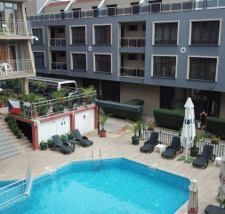 Hotel_Exterior_18.jpeg