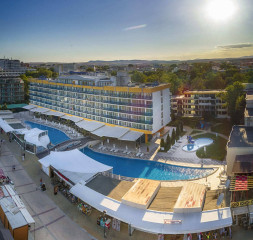 Hotel_Exterior_19.jpg