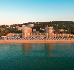 Hotel_Exterior_1.jpg