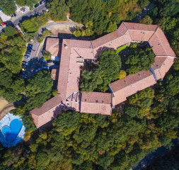 Hotel_Exterior_1.jpg