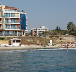 Hotel_Exterior_1.jpg