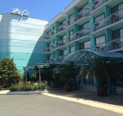 Hotel_Exterior_1.jpeg