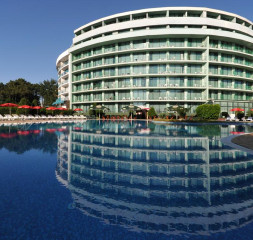Hotel_Exterior_1.jpg