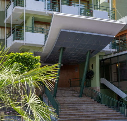 Hotel_Exterior_1.jpg