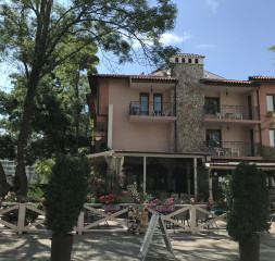 Hotel_Exterior_1.jpg