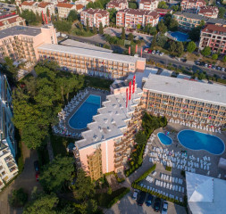 Hotel_Exterior_1.jpg