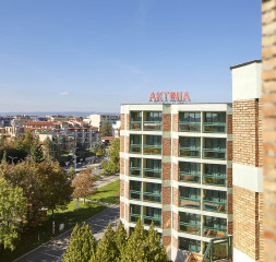 Hotel_Exterior_1.jpg
