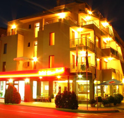 Hotel_Exterior_1.jpg