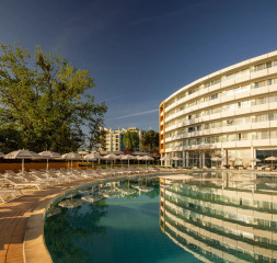 Hotel_Exterior_1.jpg