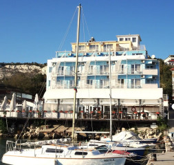 Hotel_Exterior_1.jpg