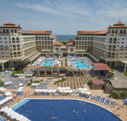 Hotel_Exterior_1.jpg