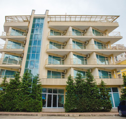 Hotel_Exterior_2.jpg