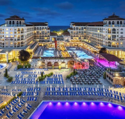 Hotel_Exterior_2.jpg