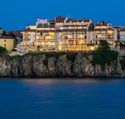 Hotel_Exterior_2.jpg