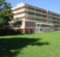 Hotel_Exterior_2.jpg