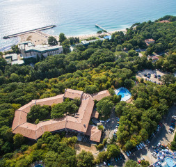Hotel_Exterior_2.jpg