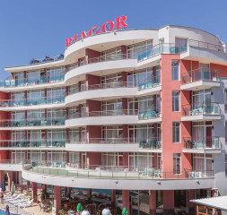 Hotel_Exterior_2.jpg