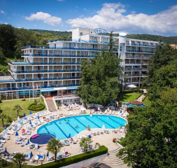 Hotel_Exterior_2.jpg