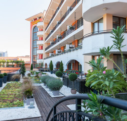 Hotel_Exterior_3.jpg