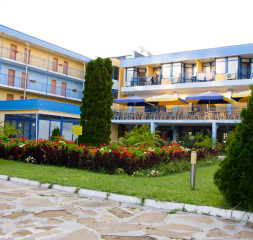 Hotel_Exterior_3.jpg