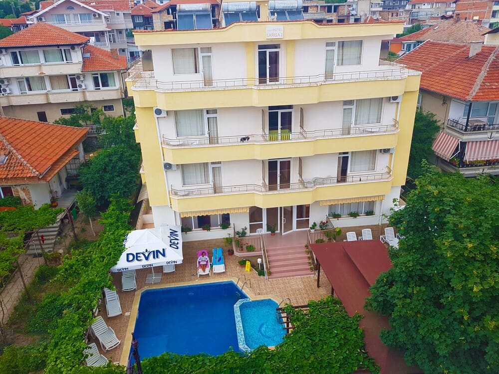 Larisa Hotel ***