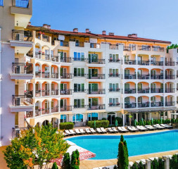 Hotel_Exterior_3.jpg