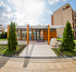 Hotel_Exterior_4.jpg