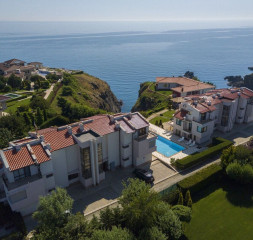 Hotel_Exterior_4.jpg
