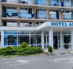 Hotel_Exterior_4.jpg