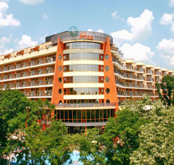 Hotel_Exterior_4.jpg