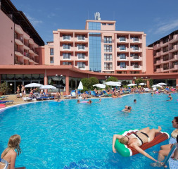 Hotel_Exterior_4.jpg