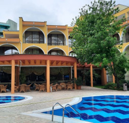 Hotel_Exterior_4.jpg