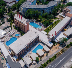 Hotel_Exterior.jpg