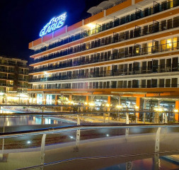 Hotel_Exterior_5.jpg