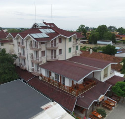 Hotel_Exterior_5.jpg