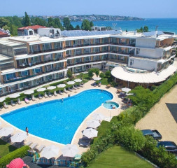 Hotel_Exterior_5.jpg