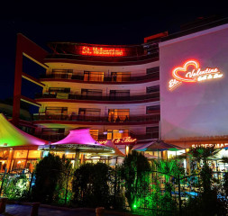 Hotel_Exterior_5.jpg