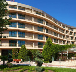 Hotel_Exterior_5.jpg