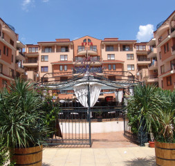 Hotel_Exterior.jpg