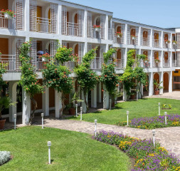 Hotel_Exterior_6.jpg