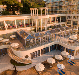 Hotel_Exterior_6.jpg