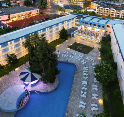 Hotel_Exterior_6.jpg