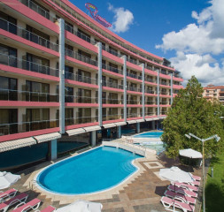 Hotel_Exterior_6.jpg