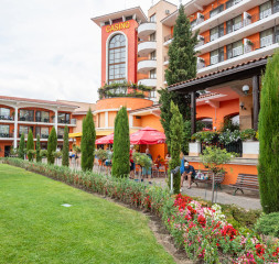 Hotel_Exterior_6.jpg