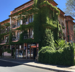 Hotel_Exterior.jpg