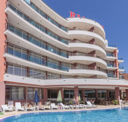 Hotel_Exterior.jpg